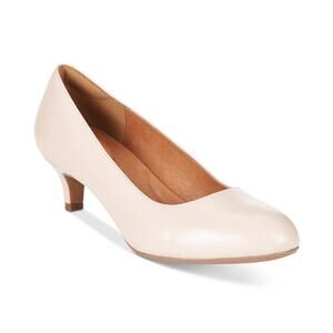 Clark’s Artisan Heavenly Shine Kitten-Heel Pumps in Nude Women's Size 8 1/2
